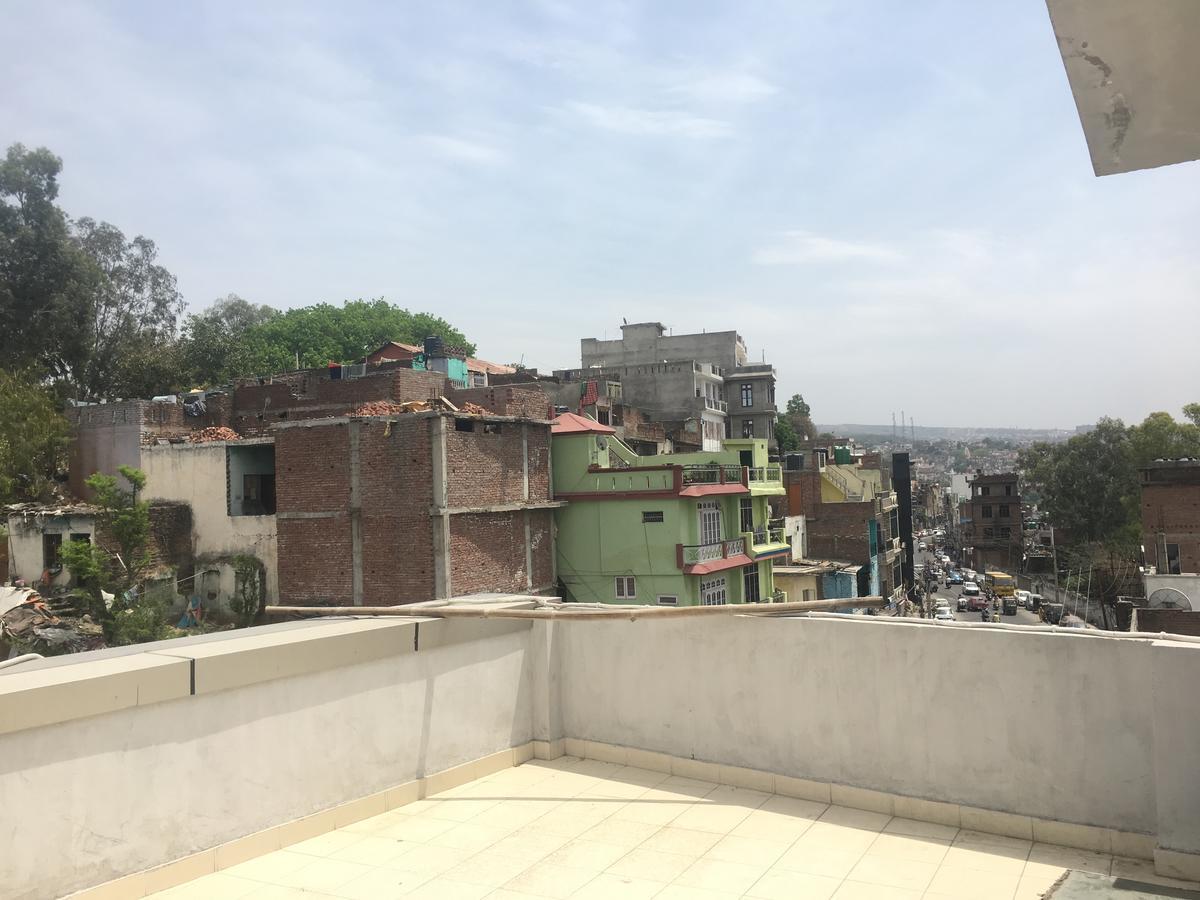 Oyo 12976 Hotel New Fiza Jammu Exterior foto